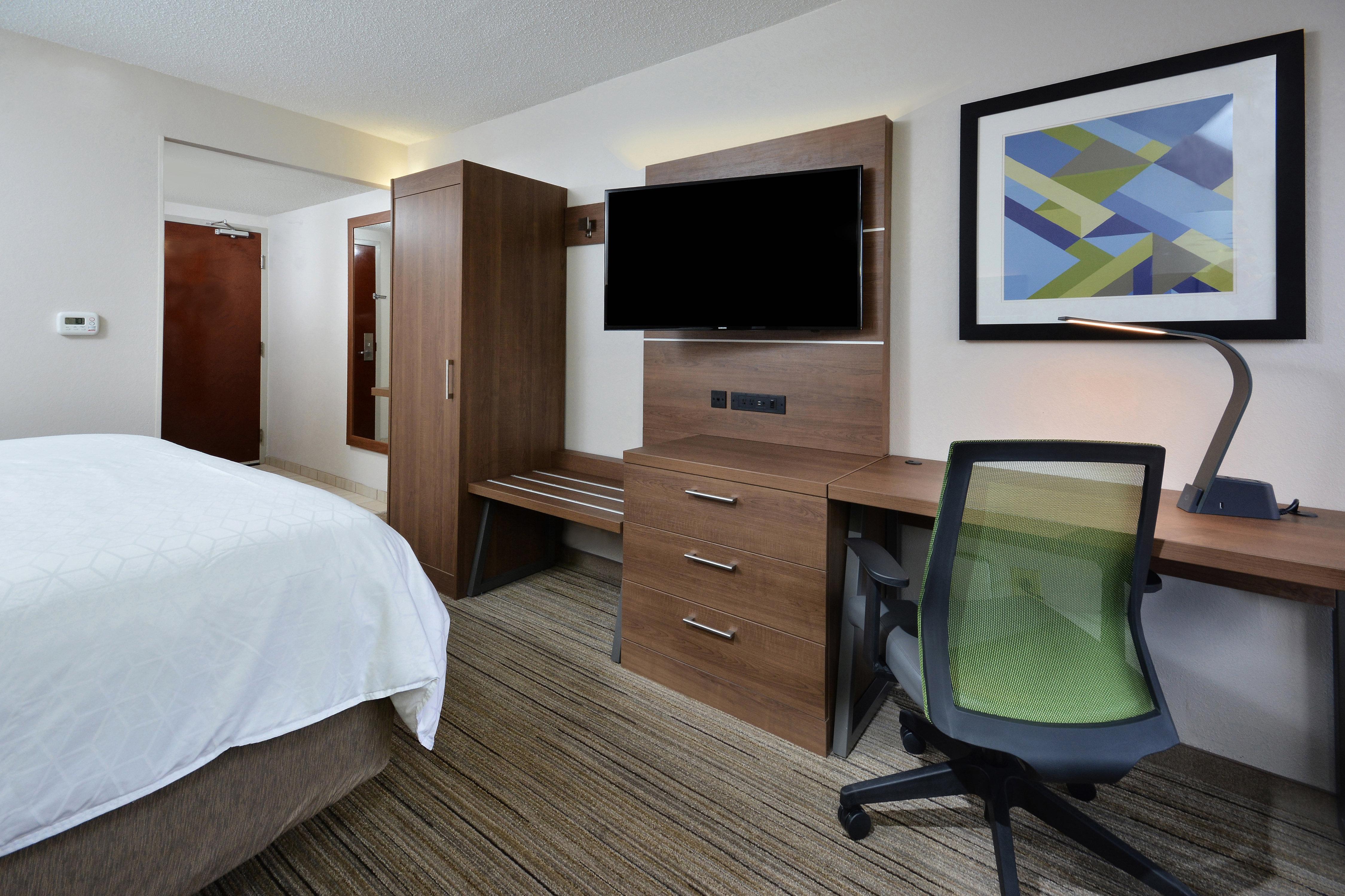 Holiday Inn Express Raleigh-Durham Airport By Ihg Morrisville Exterior photo