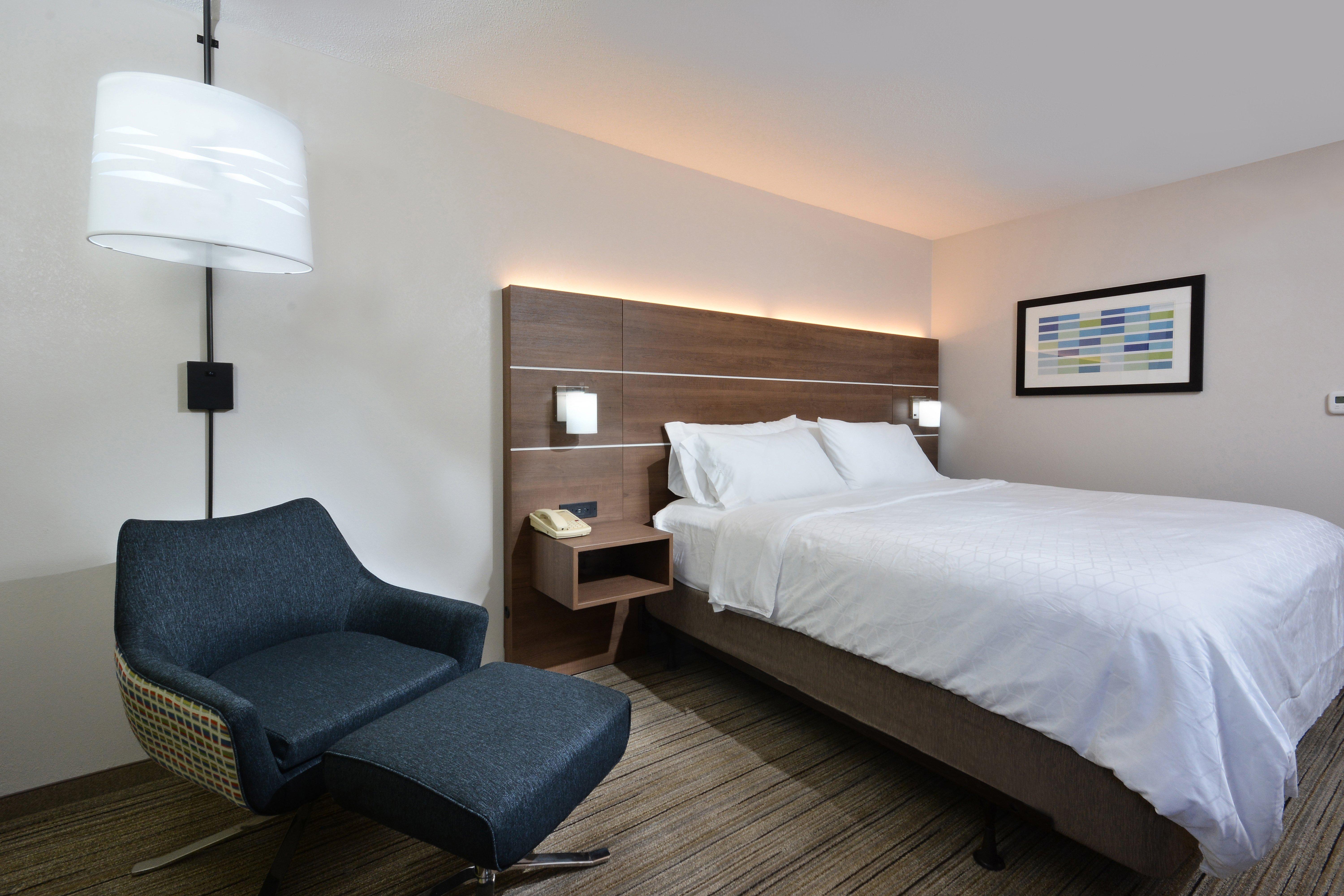 Holiday Inn Express Raleigh-Durham Airport By Ihg Morrisville Exterior photo